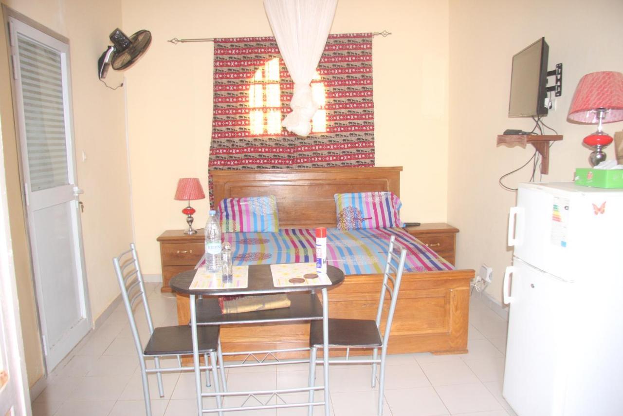 Chez Mimi Apartment Toubab Dialao Bagian luar foto